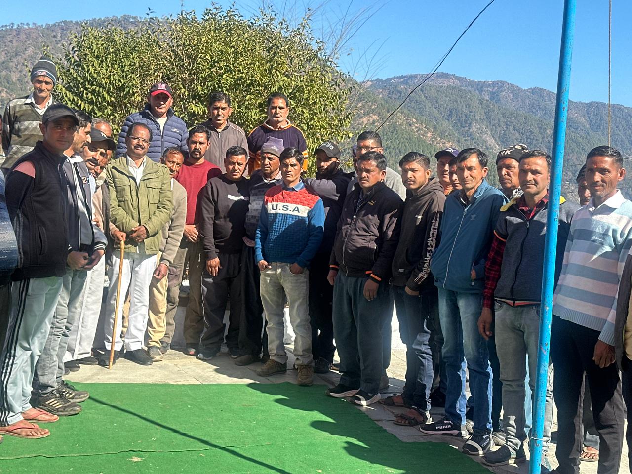 वरिष्ठ भाजपा नेता हेम आर्य ने नैनीताल विधानसभा के दुरुस्त गांवों का किया भ्रमण,ग्रामीणों की सुनी जन समस्याएं