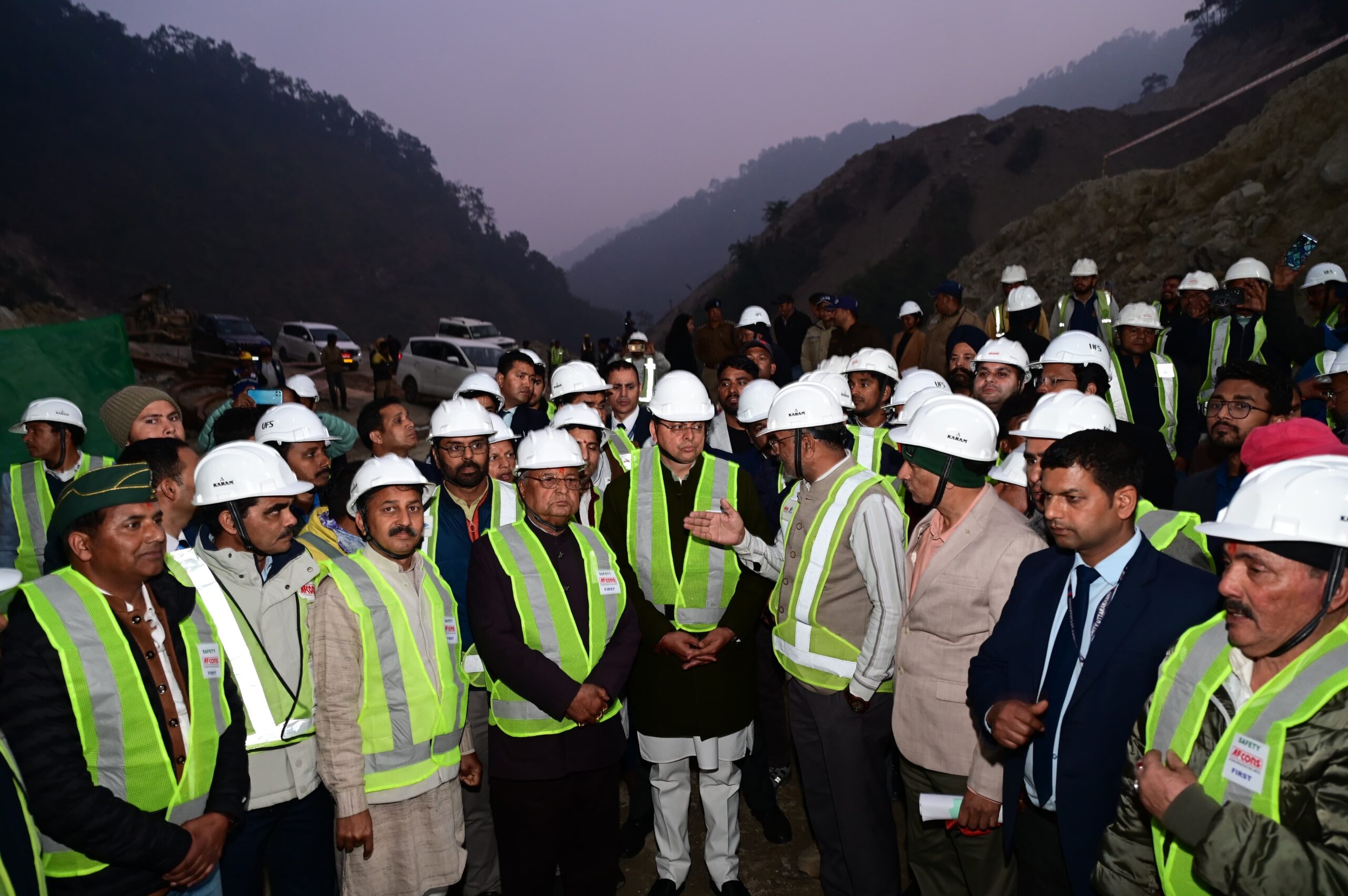 जमरानी बहुउद्देशीय बांध का मुख्यमंत्री धामी ने किया स्थलीय निरीक्षण, तय समय पर गुणवत्तापूर्ण निर्माण के दिए निर्देश