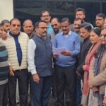 हल्द्वानी में कांग्रेस जिला अध्यक्ष के नेतृत्व में कार्यकर्ताओं ने जिलाधिकारी के माध्यम से मुख्यमंत्री को भेजा ज्ञापन