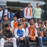 हल्द्वानी में चंदन हॉस्पिटल पर गंभीर आरोप, जिंदा मरीज को रिकॉर्ड में मृत दिखाने पर छात्रों का हंगामा