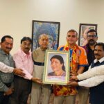 व्यापार मंडल ने धूमधाम से मनाया विधायक सुमित हृदयेश का जन्मदिन, इंदिरा हृदयेश का चित्र भेंट कर दी श्रद्धांजलि