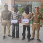 पुलिस की बड़ी कार्रवाई: गैंगस्टर समेत दो आरोपी अवैध तमंचों के साथ गिरफ्तार