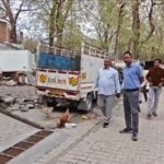 कालाढूंगी में सफाई कर्मचारियों की हड़ताल के चलते चरमराई नगर की सफाई व्यवस्था