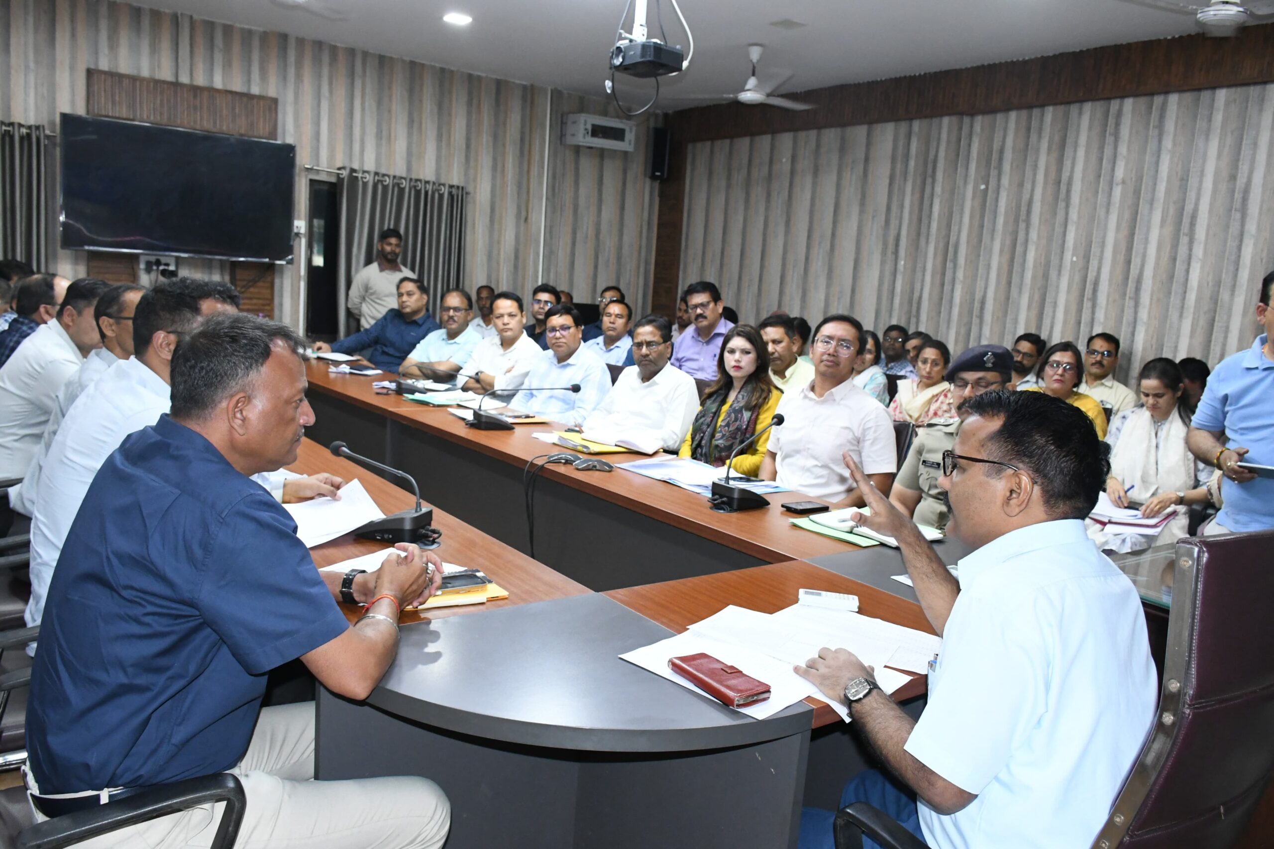 जिला योजना 2026-27 को लेकर सख्त निर्देश: DM ललित मोहन रयाल बोले—जनता को सीधा लाभ देने वाले प्रस्ताव ही बनाएं