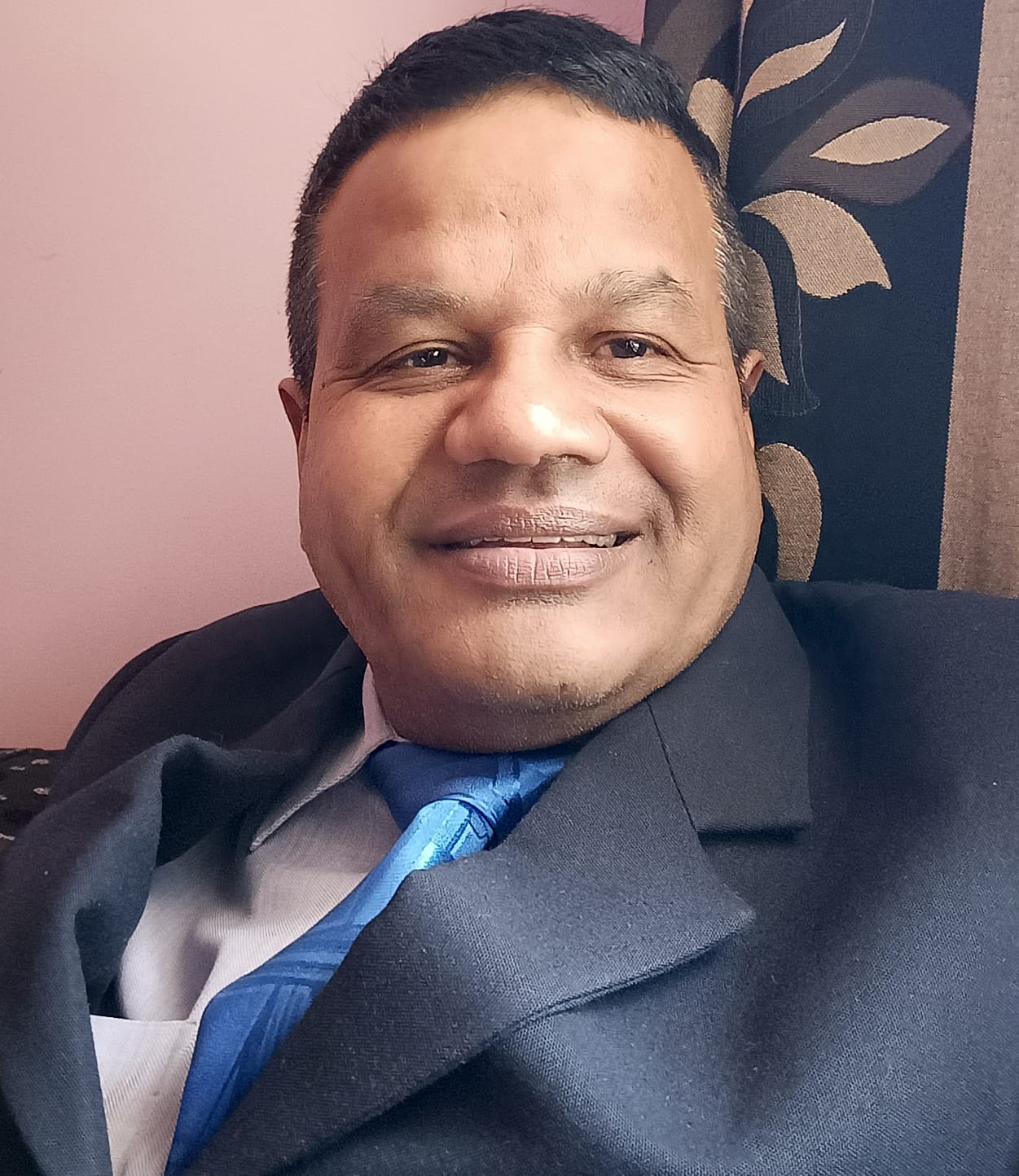 विश्व पुस्तक दिवस 2026: “रीड योर वे” थीम के साथ पढ़ने की आदत और ज्ञान साझा करने पर जोर