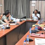 पूर्व सैनिकों की समस्याओं का प्राथमिकता से निस्तारण करें: डीएम ललित मोहन रयाल