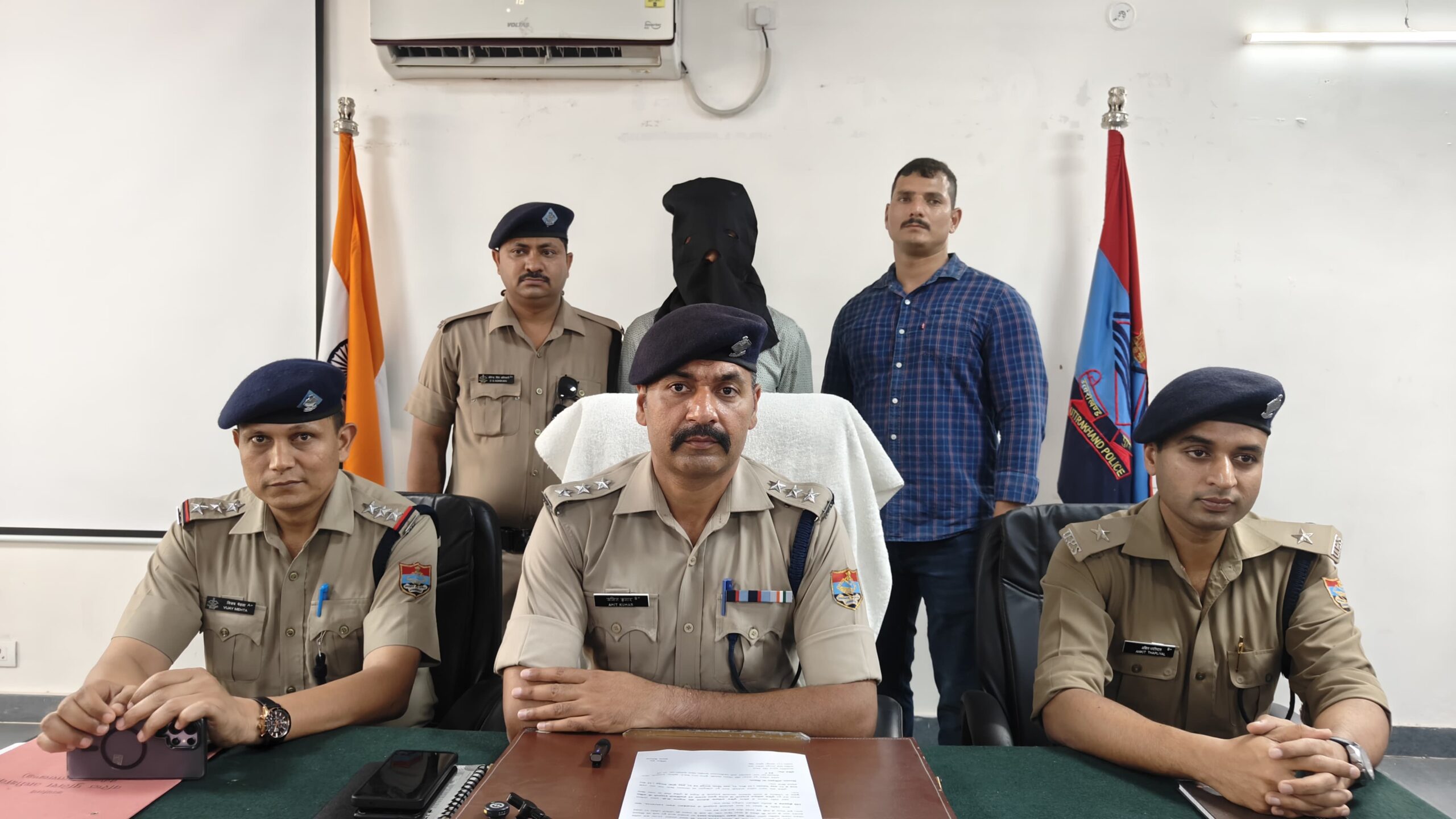 हल्द्वानी फायरिंग केस में बड़ा खुलासा: SSP मंजुनाथ की सख्ती से हुई आरोपी की गिरफ्तारी, रिवाल्वर-कारतूस बरामद — CO अमित सैनी ने दी पूरी जानकारी