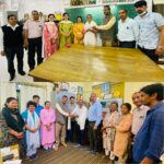 डीएसबी परिसर में पूर्व छात्रों का सम्मान, डॉ भुवन आर्य और प्रो. नीरजा पांडे को किया सम्मानित