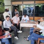 हल्द्वानी मंडी में छापा, फलों में केमिकल जांच को नमूने लिए; बिना लाइसेंस रिपनिंग पर नोटिस