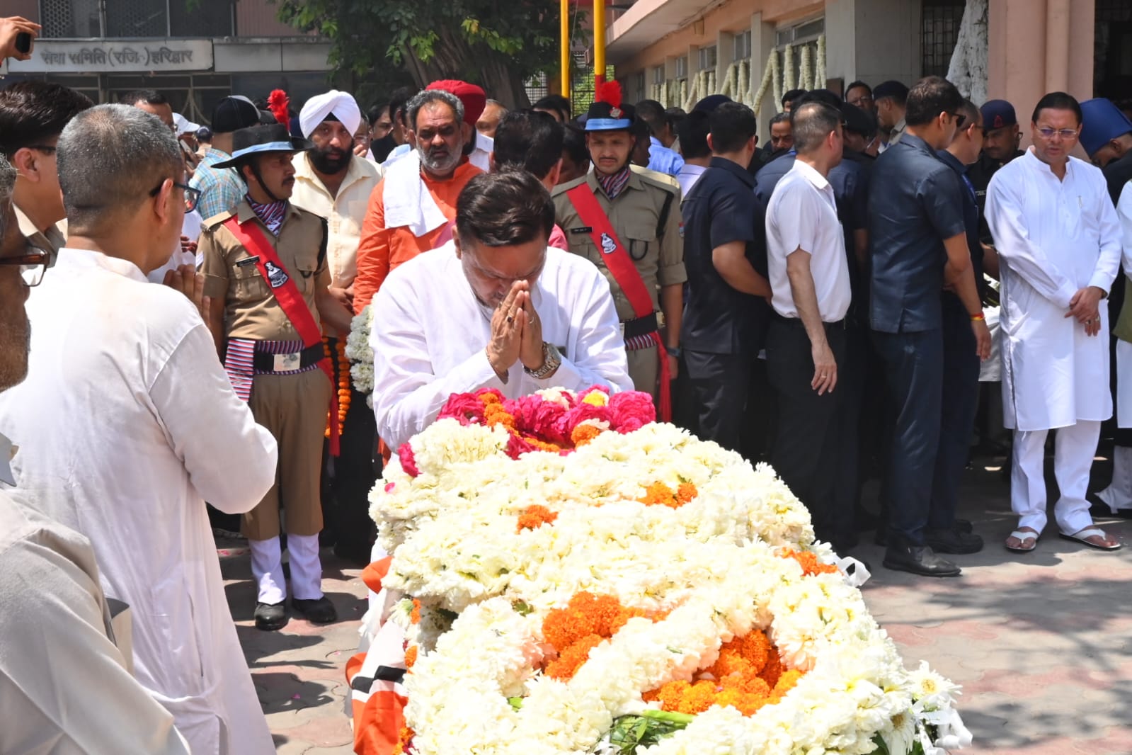 पूर्व मुख्यमंत्री भुवन चंद्र खंडूरी को महापौर गजराज बिष्ट ने दी श्रद्धांजलि, कहा— उत्तराखंड ने खोया सच्चा सिपाही