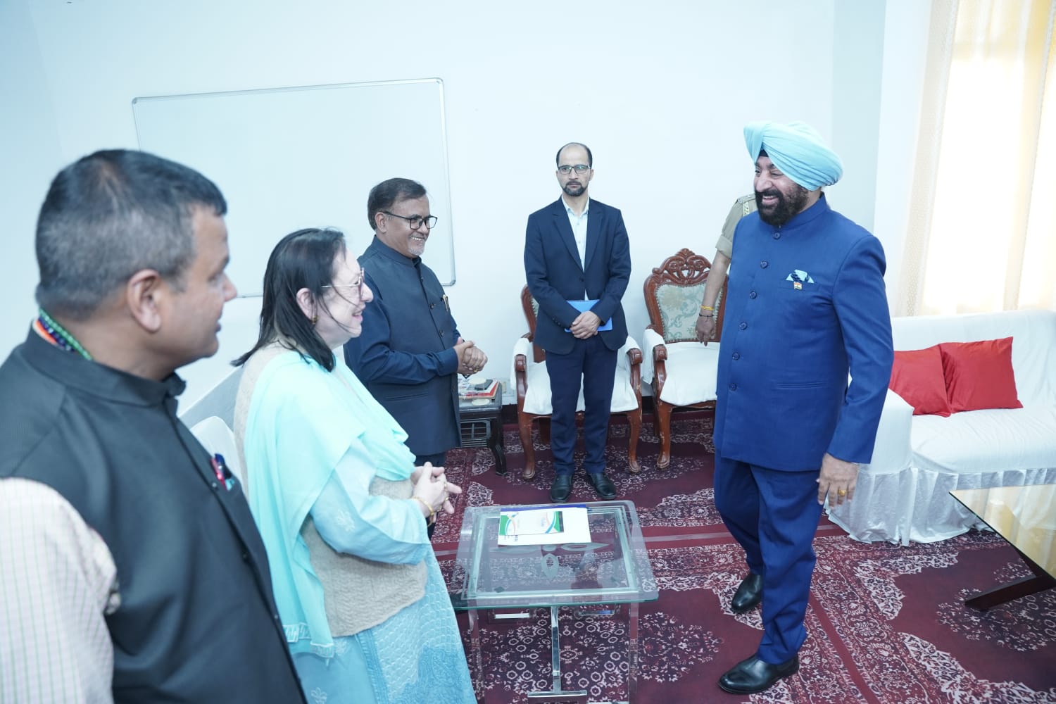 राज्यपाल ने कुमाऊं विश्वविद्यालय में उच्च शिक्षा, शोध और नवाचार की समीक्षा की, रोजगारोन्मुख शिक्षा पर दिया जोर