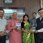 पूर्व मुख्यमंत्री भगत सिंह कोश्यारी ने किया डॉ. प्रतिभा नेगी की पुस्तकों का विमोचन
