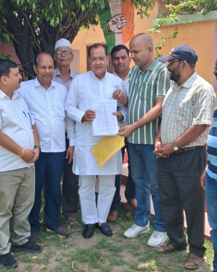 भीमताल में बीएसएनएल सेवाओं की बदहाली पर भड़के कांग्रेसी, नेता प्रतिपक्ष से की न्यायिक जांच और सुधार की मांग