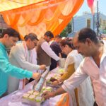 भीषण गर्मी में भाजपा हल्द्वानी नगर मंडल ने किया शरबत वितरण, आमजन को पहुंचाई राहत