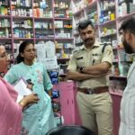 हल्द्वानी में मेडिकल स्टोरों पर प्रशासन की सख्ती, निरीक्षण में मिलीं गंभीर अनियमितताएं; एक स्टोर की दवा बिक्री पर रोक