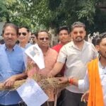 हल्द्वानी में करणी सेना का प्रदर्शन, उदयनिधि स्टालिन का पुतला फूंका