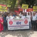 ऑनलाइन दवा बिक्री के विरोध में हल्द्वानी की दवा दुकानें बंद, सरकार से कठोर कार्रवाई की मांग