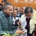 कूटा ने मुख्यमंत्री धामी को सौंपा ज्ञापन, संविदा प्राध्यापकों का वेतन बढ़ाने व नियमितीकरण की उठाई मांग