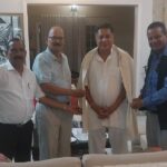 नैनीताल में संघ प्रांत संचालक डॉ. बी.एस. बिष्ट का सम्मान, राष्ट्रसेवा का दिया संदेश