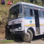 कुमाऊं में बड़ा हादसा: ब्रेक फेल होने पर पहाड़ी से टकराई रोडवेज बस, चालक की दर्दनाक मौत