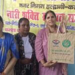 हल्द्वानी की महिलाओं की ‘प्लास्टिक पर वार’ मुहिम: जूट प्रॉडक्ट्स से आत्मनिर्भरता, 500 घरों को सिखाया वेस्ट मैनेजमेंट