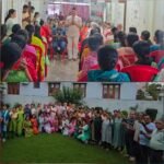 हल्द्वानी : प्रगति विहार (डहरिया) में मनोज पाठक ने बांटे सहजन के पौधे, पर्यावरण संरक्षण और स्वस्थ जीवनशैली का दिया संदेश