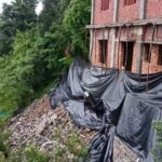 धारी में करोड़ों के आयुर्वेदिक अस्पताल की सुरक्षा दीवार ढही, कांग्रेस ने लगाए भ्रष्टाचार के गंभीर आरोप