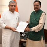 काठगोदाम-दिल्ली के बीच वंदे भारत एक्सप्रेस की मांग तेज, सांसद अजय भट्ट ने रेल मंत्री से की मुलाकात