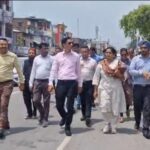 हल्द्वानी : जलभराव पर कमिश्नर दीपक रावत सख्त, अधिकारियों की सुस्ती पर लगाई फटकार 200 करोड़ की सड़क-ड्रेनेज परियोजनाएं हर हाल में पूरी करने के निर्देश