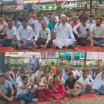 हल्द्वानी : वन पंचायत सरपंचों ने मानदेय की मांग को लेकर राज्य आंदोलनकारी हरीश पनेरू के नेतृत्व में बुद्ध पार्क में किया प्रदर्शन