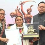 धामी सरकार ने 48 महिलाओं को दिया तीलू रौतेली व आंगनबाड़ी कार्यकर्ती अवॉर्ड, सम्मान राशि में की भारी बढ़ोतरी