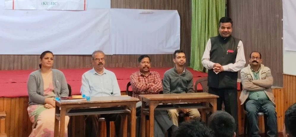 नैनीताल : सीआरएसटी इंटर कॉलेज में कुमाऊं विश्वविद्यालय के इनोवेशन एवं इन्क्यूबेशन सेल ने आयोजित की आउटरीच कार्यशाला