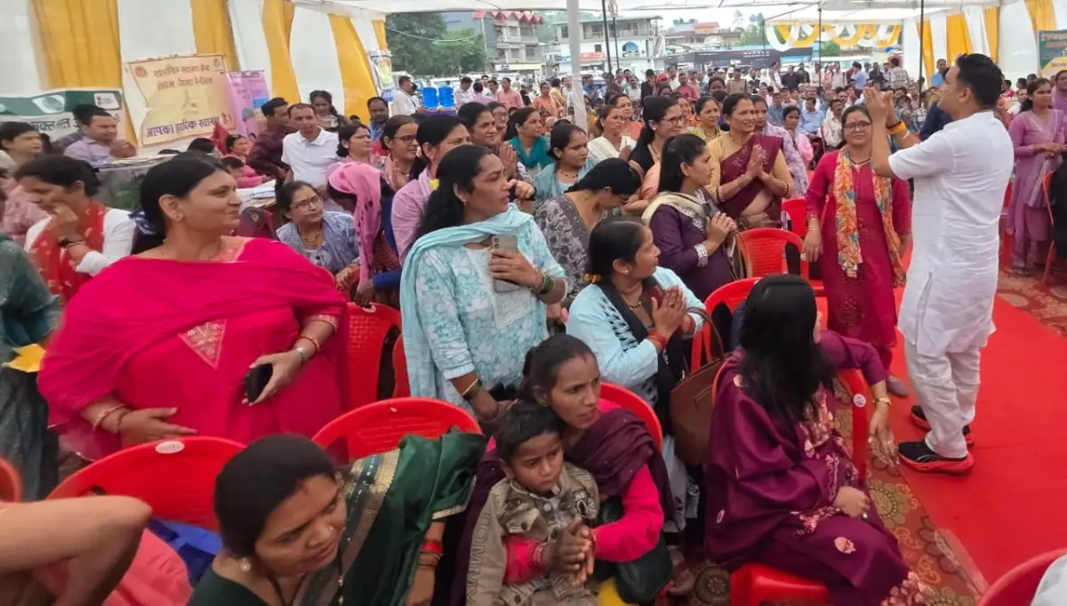 मुख्यमंत्री धामी के जन्मदिन पर भीमताल में मंत्री राम सिंह कैड़ा ने लगाया रक्तदान शिविर, दर्जनो लोगो ने किया रक्तदान