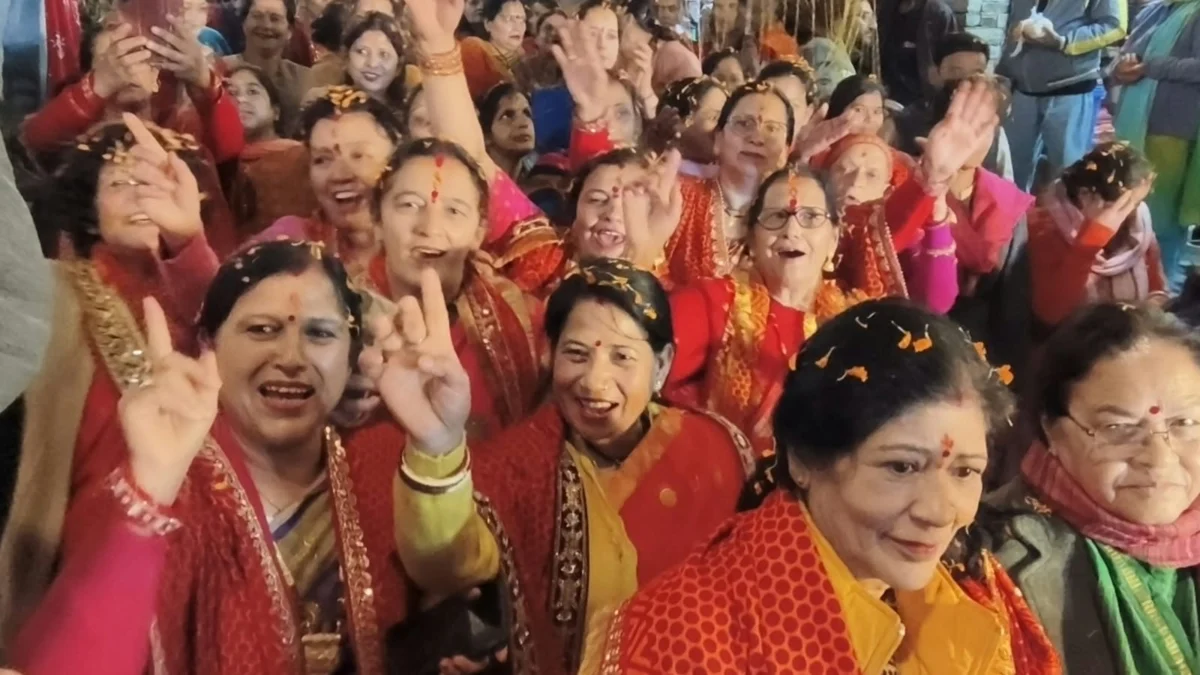 नैनीताल में निकली भव्य राम बारात, 10 कुंतल पुष्पों की वर्षा से राममय हुई सरोवर नगरी